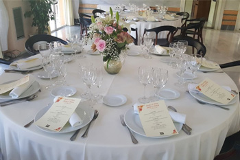 Comidas flores celebraciones dos hermanas