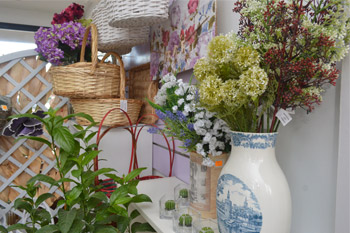 Nuestra-tienda Decoración artificial negocio Sevilla