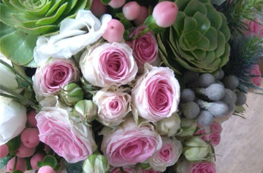 ramonovia ramos de novias con rosas dos hermanas